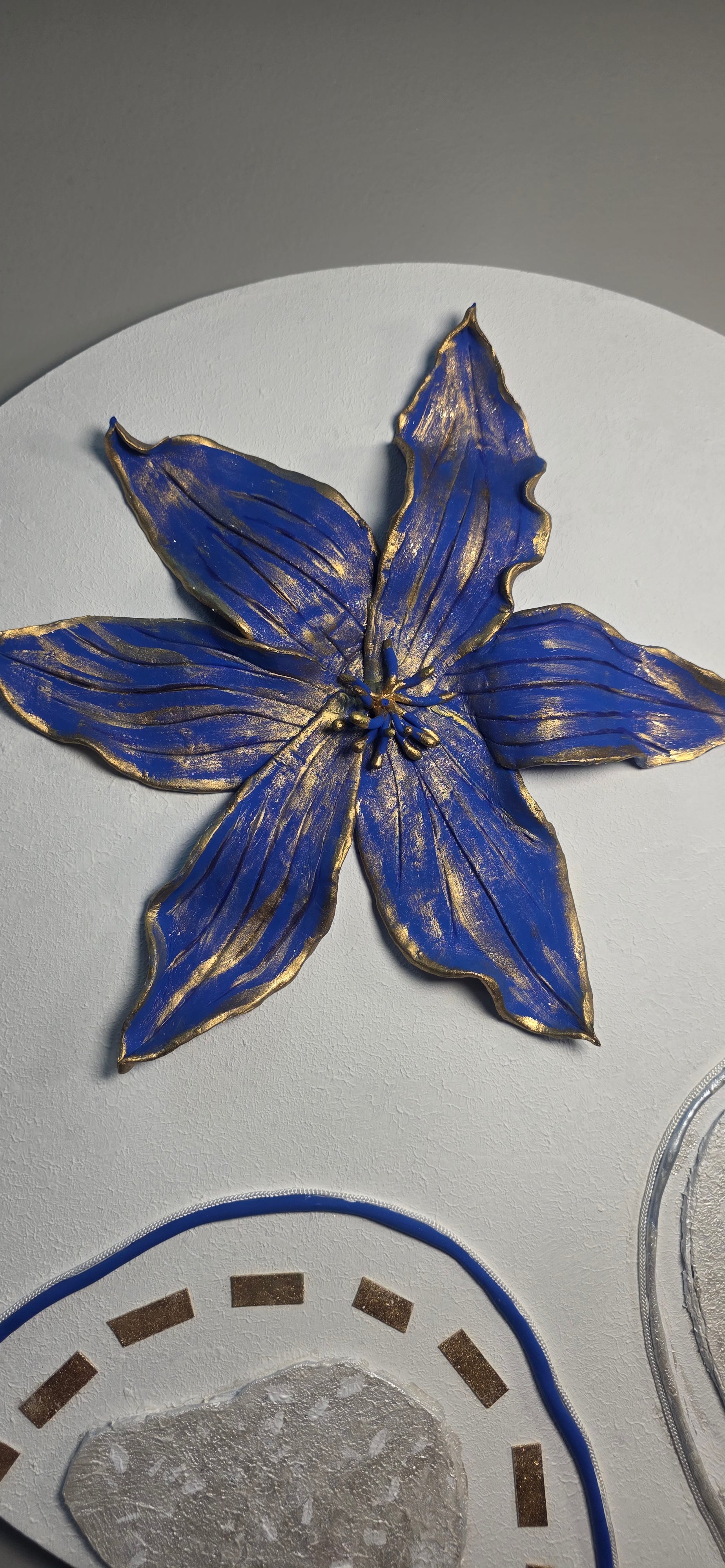 Royal Blue Blossom - Original round 3D painting, (Diameter 60 cm/24 in